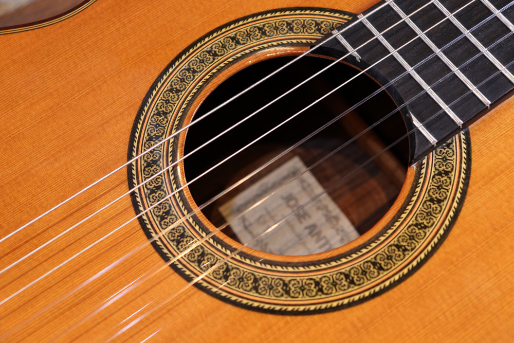 クラシックギターと言えばスペイン製のホセ・アントニオ！