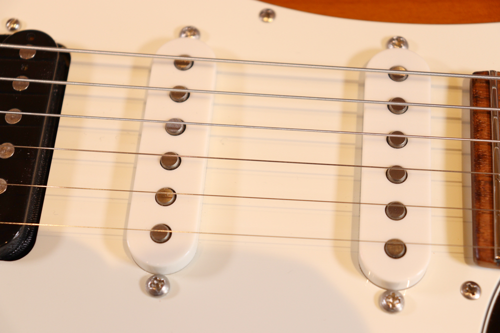 あらゆるプレイに対応できるSuhr Guitar！この弾きやすさを体感してください。