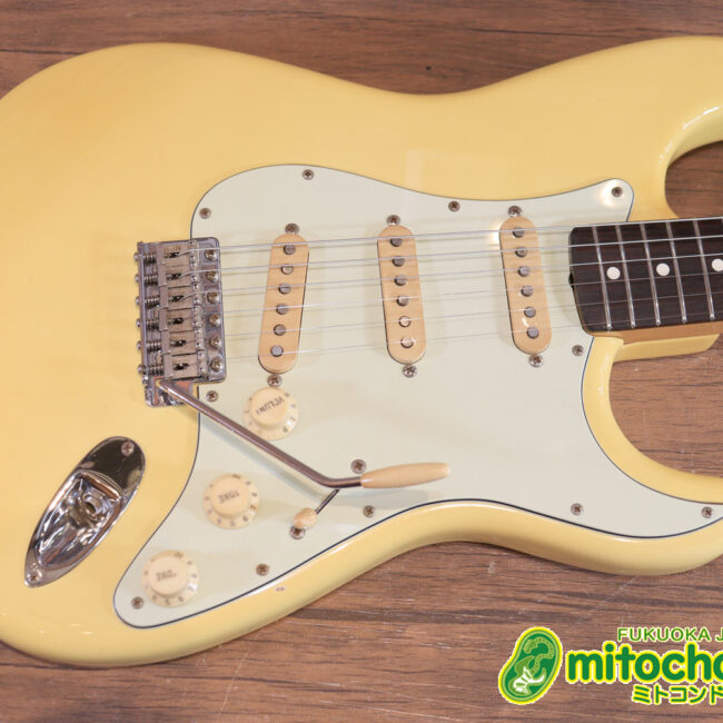 ピックガードをミントグリーンに交換、5way仕様のストラトです！