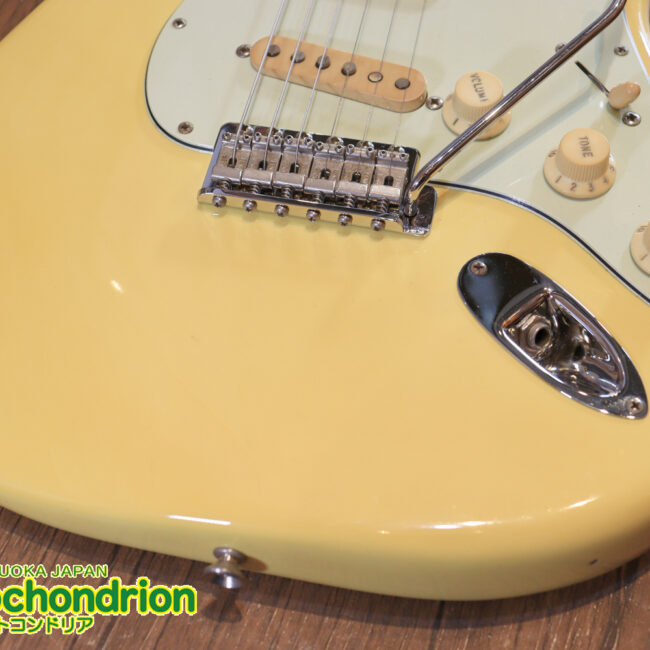 ピックガードをミントグリーンに交換、5way仕様のストラトです！