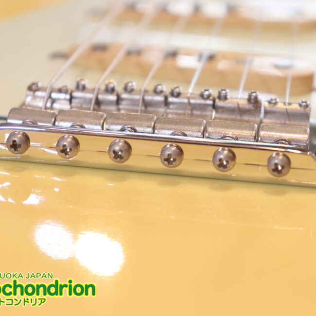 ピックガードをミントグリーンに交換、5way仕様のストラトです！