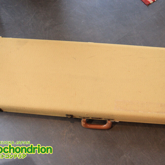 ピックガードをミントグリーンに交換、5way仕様のストラトです！