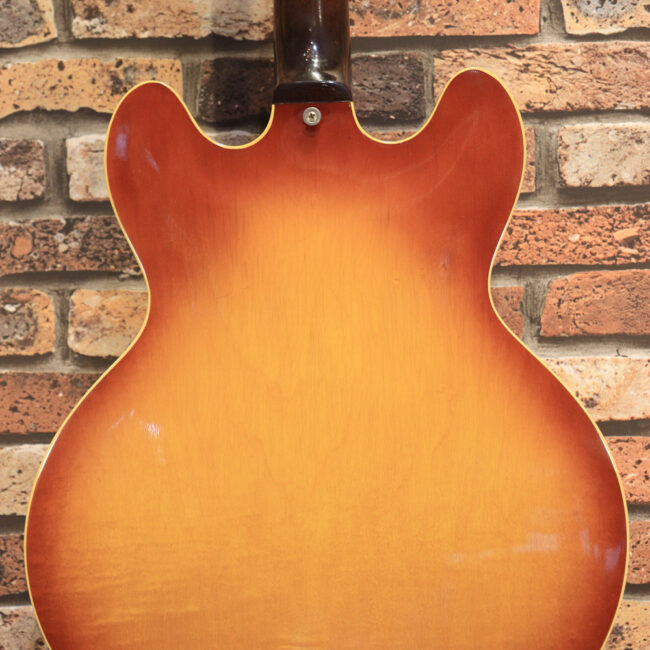 ワイドナットのES-335です！