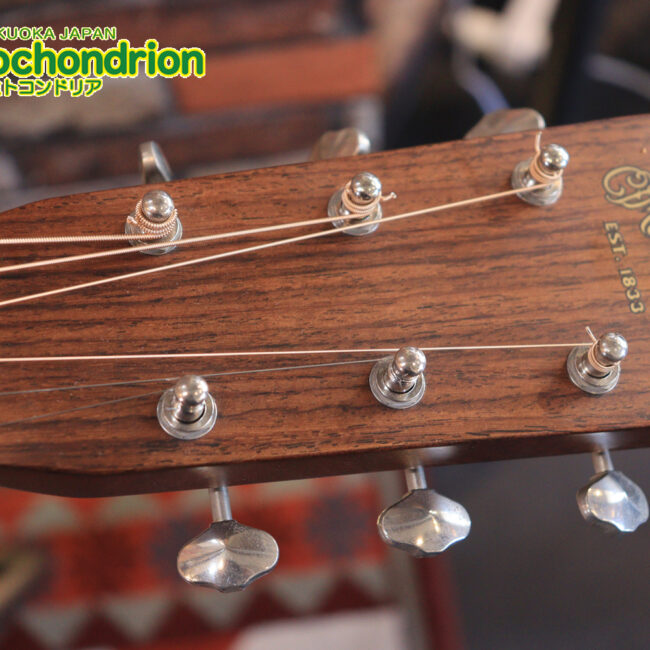 フィッシュマンのピックアップを搭載したOM28V！