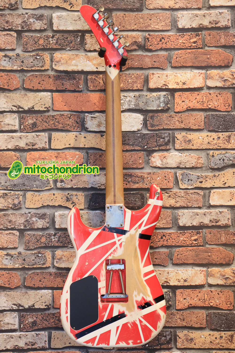 ノーブランドのフランケンです！ダンカンピックアップ&フロイドローズ搭載！