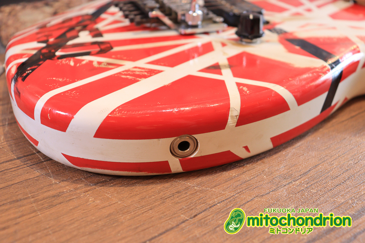 ノーブランドのフランケンです！ダンカンピックアップ&フロイドローズ搭載！