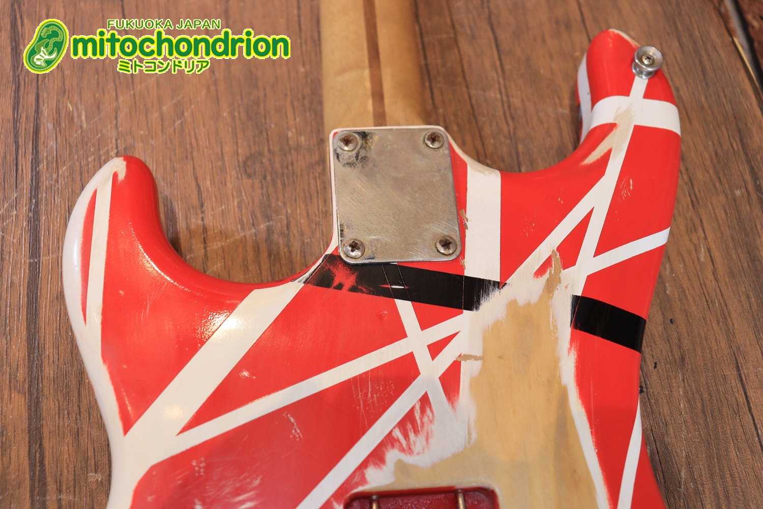 ノーブランドのフランケンです！ダンカンピックアップ&フロイドローズ搭載！