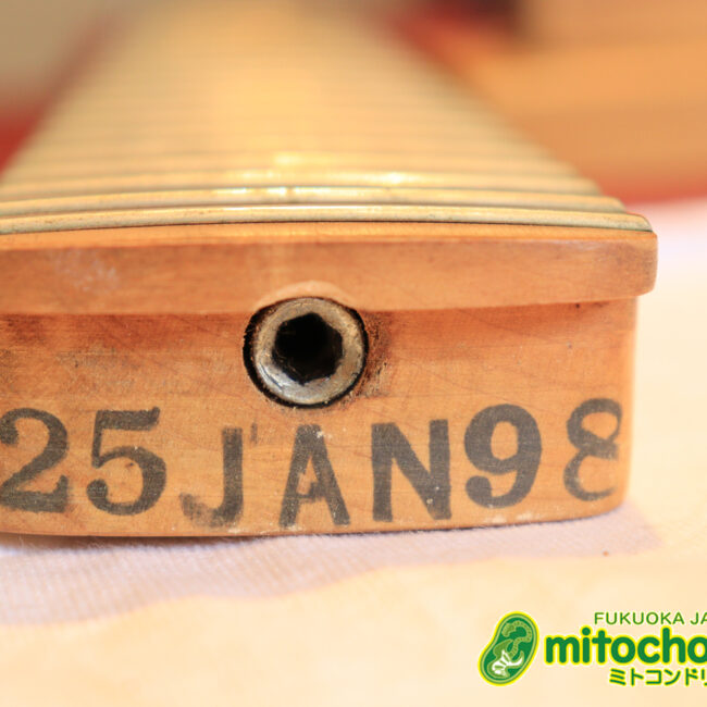 ノーブランドのフランケンです！ダンカンピックアップ&フロイドローズ搭載！