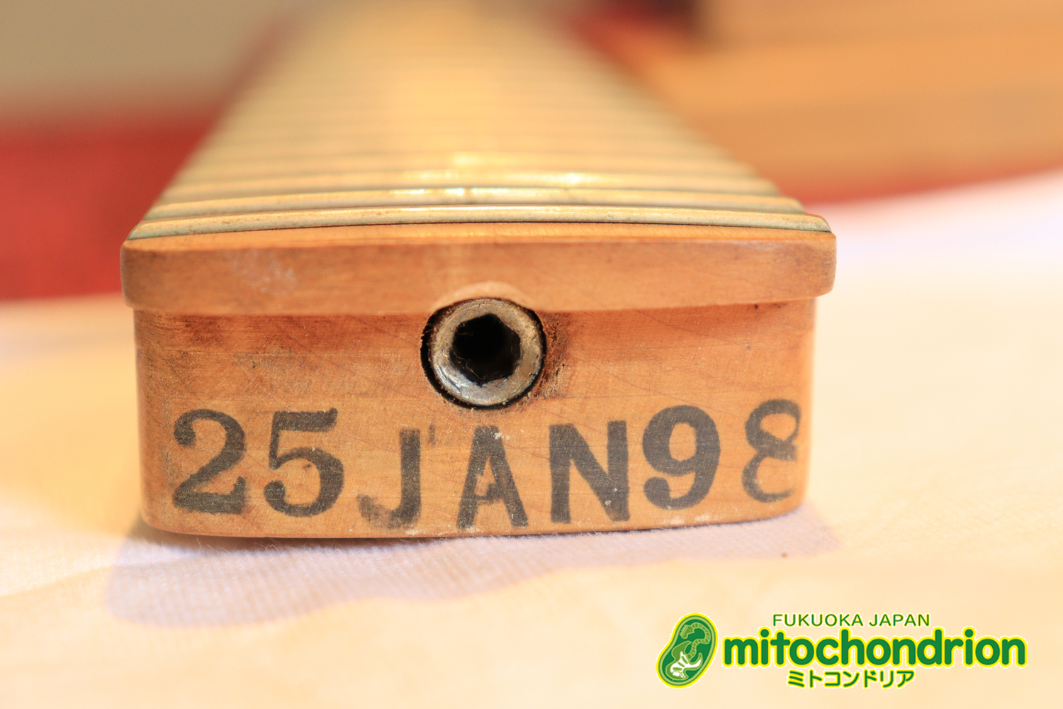 ノーブランドのフランケンです！ダンカンピックアップ&フロイドローズ搭載！