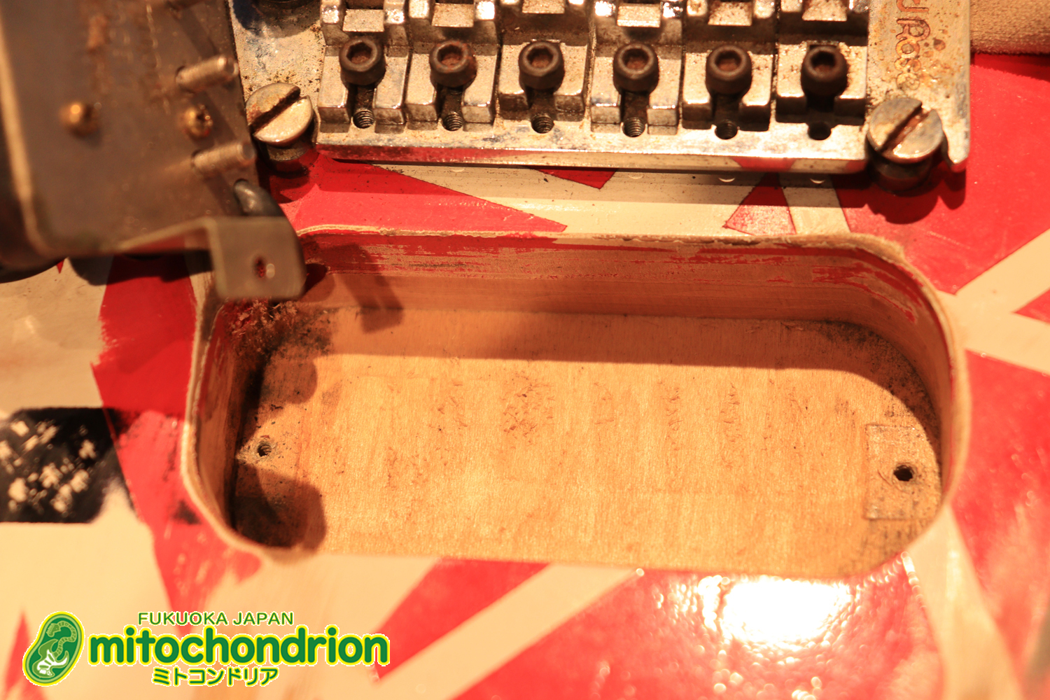 ノーブランドのフランケンです！ダンカンピックアップ&フロイドローズ搭載！