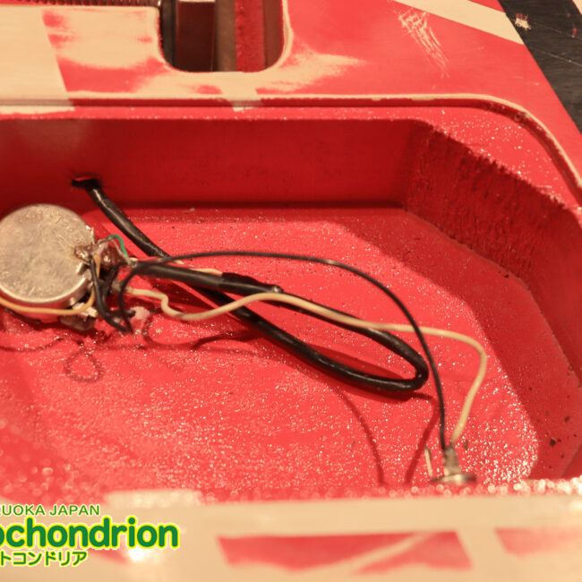 ノーブランドのフランケンです！ダンカンピックアップ&フロイドローズ搭載！