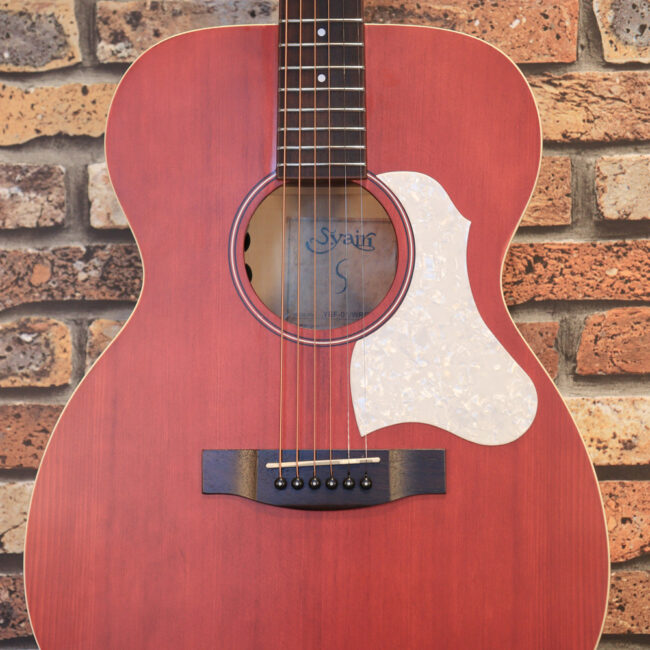 これから始める方にもお勧め！艶消しブラックのエレアコ！クリップチューナーとカポ付きです！！