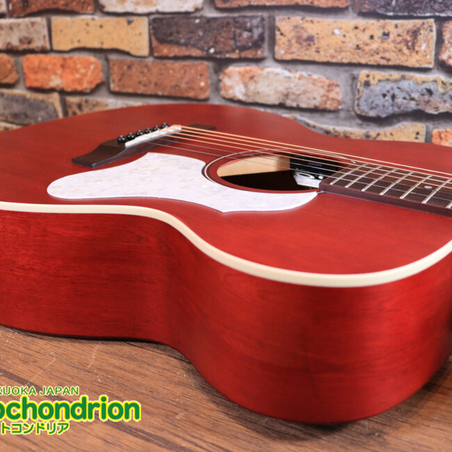 これから始める方にもお勧め！艶消しブラックのエレアコ！クリップチューナーとカポ付きです！！