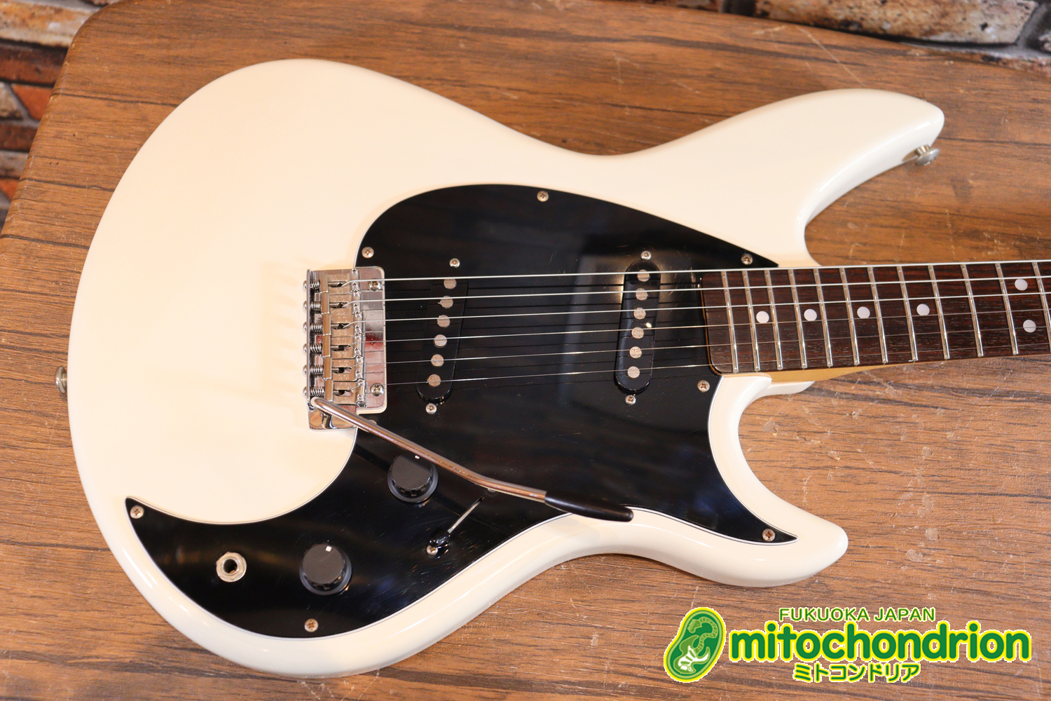 TokaiのオリジナルシェイプのSXシリーズ！状態も良いです！