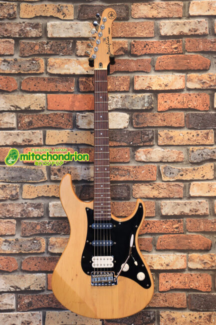 Suhrピックアップにウイルキンソン・ブリッジ、ヴィンテージのバンブルビーを搭載したパシフィカ！