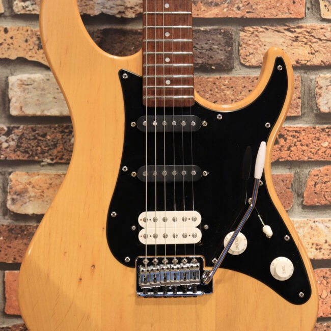 Suhrピックアップにウイルキンソン・ブリッジ、ヴィンテージのバンブルビーを搭載したパシフィカ！