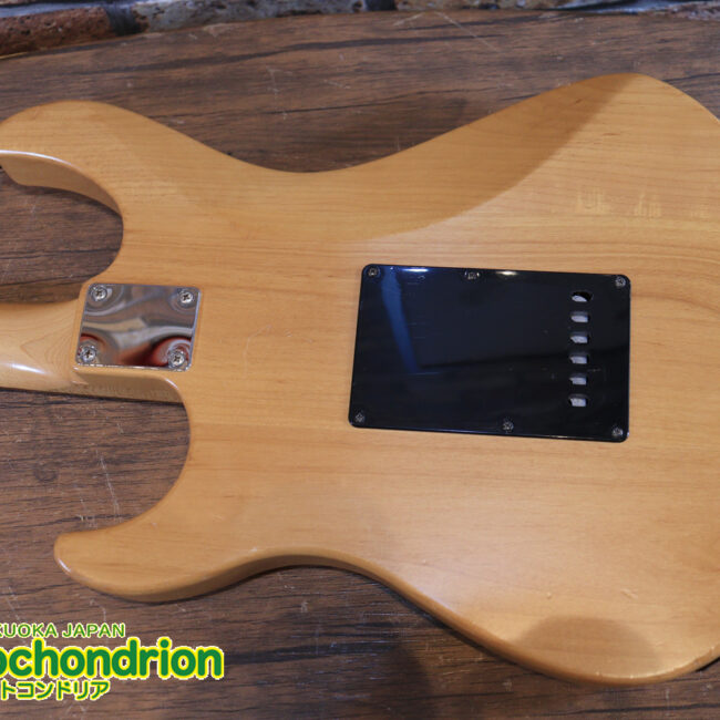 Suhrピックアップにウイルキンソン・ブリッジ、ヴィンテージのバンブルビーを搭載したパシフィカ！