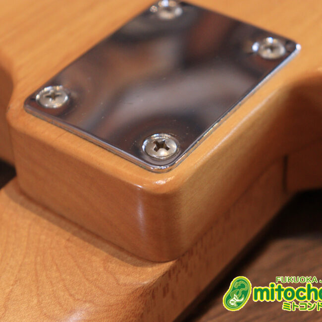 Suhrピックアップにウイルキンソン・ブリッジ、ヴィンテージのバンブルビーを搭載したパシフィカ！