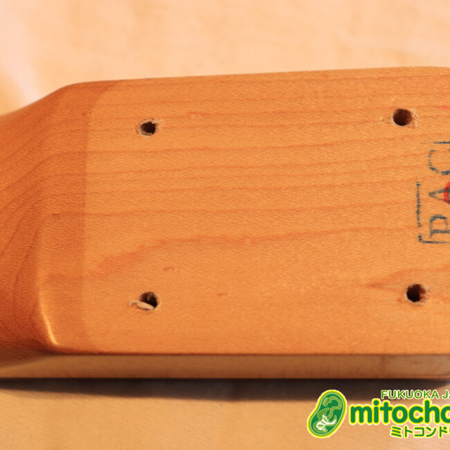 Suhrピックアップにウイルキンソン・ブリッジ、ヴィンテージのバンブルビーを搭載したパシフィカ！