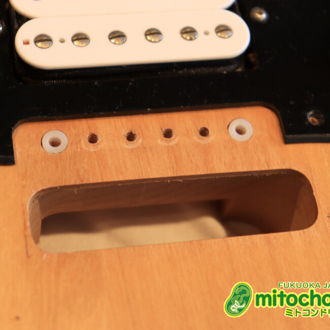 Suhrピックアップにウイルキンソン・ブリッジ、ヴィンテージのバンブルビーを搭載したパシフィカ！