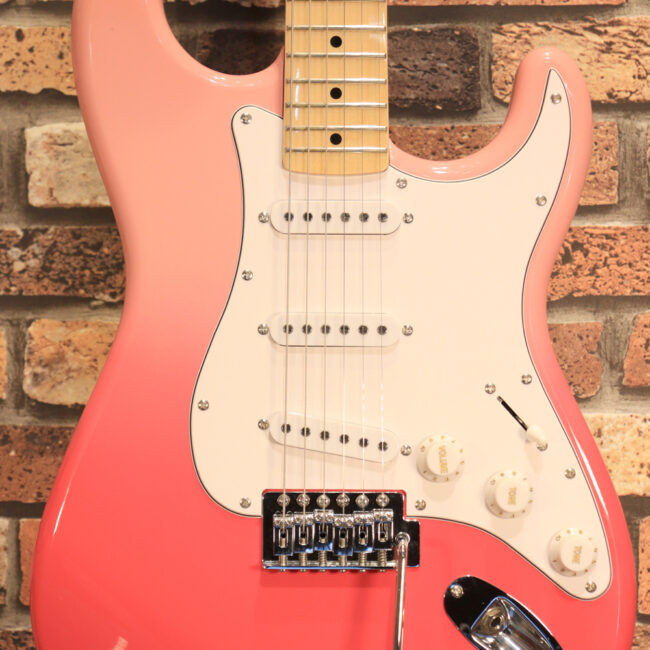 これからギターを始めたい方にもお勧め！ピンクバースト！