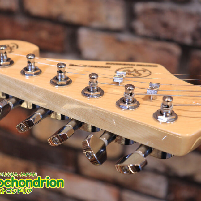 これからギターを始めたい方にもお勧め！ピンクバースト！