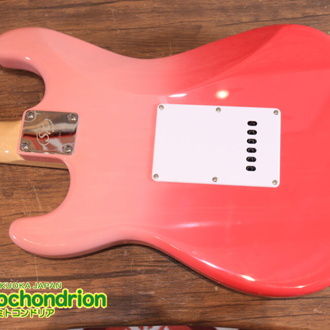 これからギターを始めたい方にもお勧め！ピンクバースト！