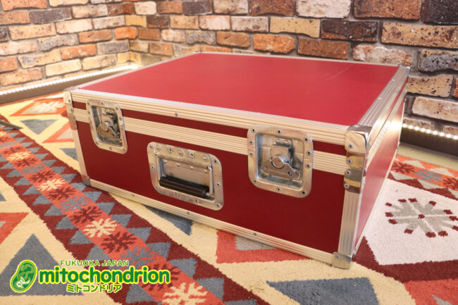 何でも収納できるFRP製トランクケースです！