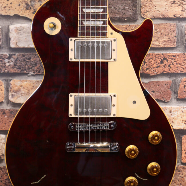 ボディートップがキルトメイプルっぽい木目のレスポールスタンダードです！