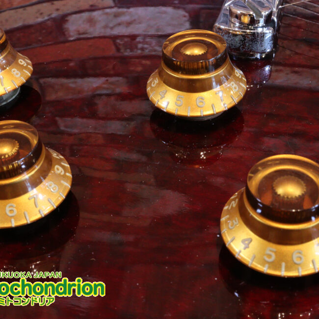 ボディートップがキルトメイプルっぽい木目のレスポールスタンダードです！