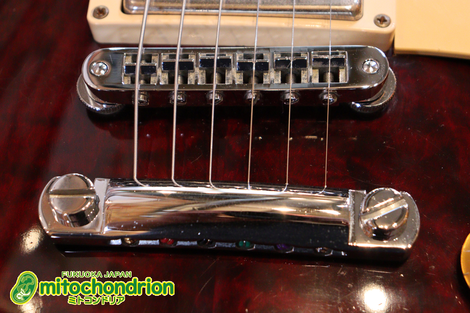 ボディートップがキルトメイプルっぽい木目のレスポールスタンダードです！