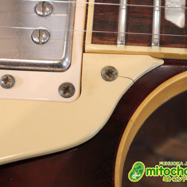 ボディートップがキルトメイプルっぽい木目のレスポールスタンダードです！