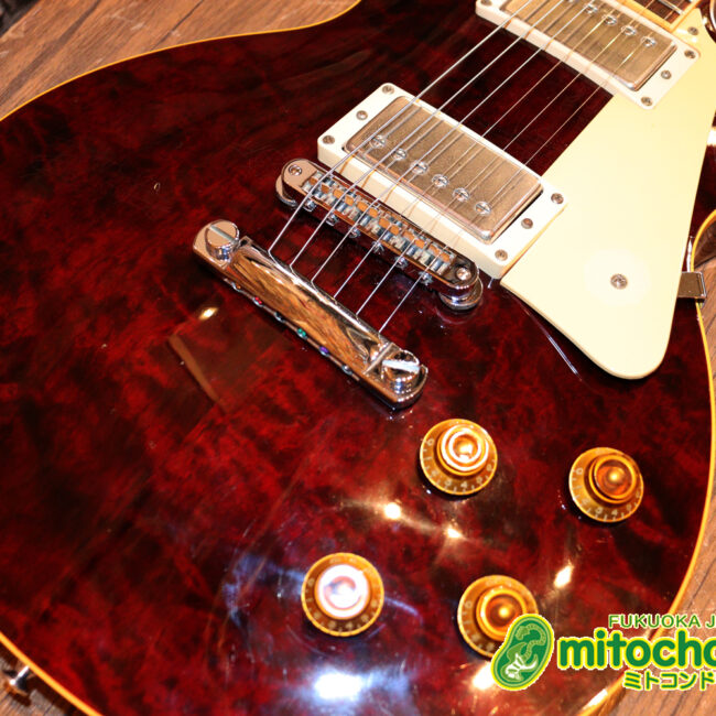 ボディートップがキルトメイプルっぽい木目のレスポールスタンダードです！