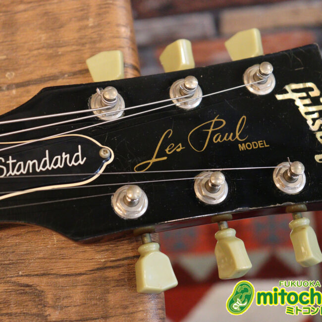 ボディートップがキルトメイプルっぽい木目のレスポールスタンダードです！