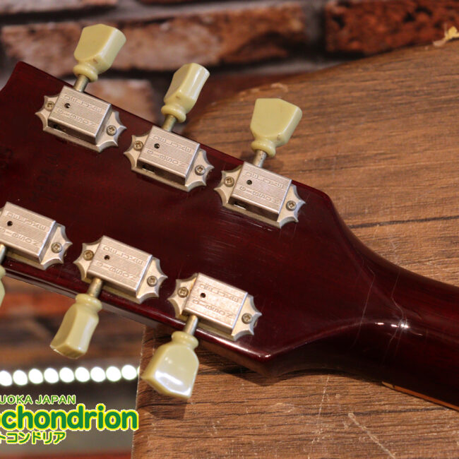 ボディートップがキルトメイプルっぽい木目のレスポールスタンダードです！