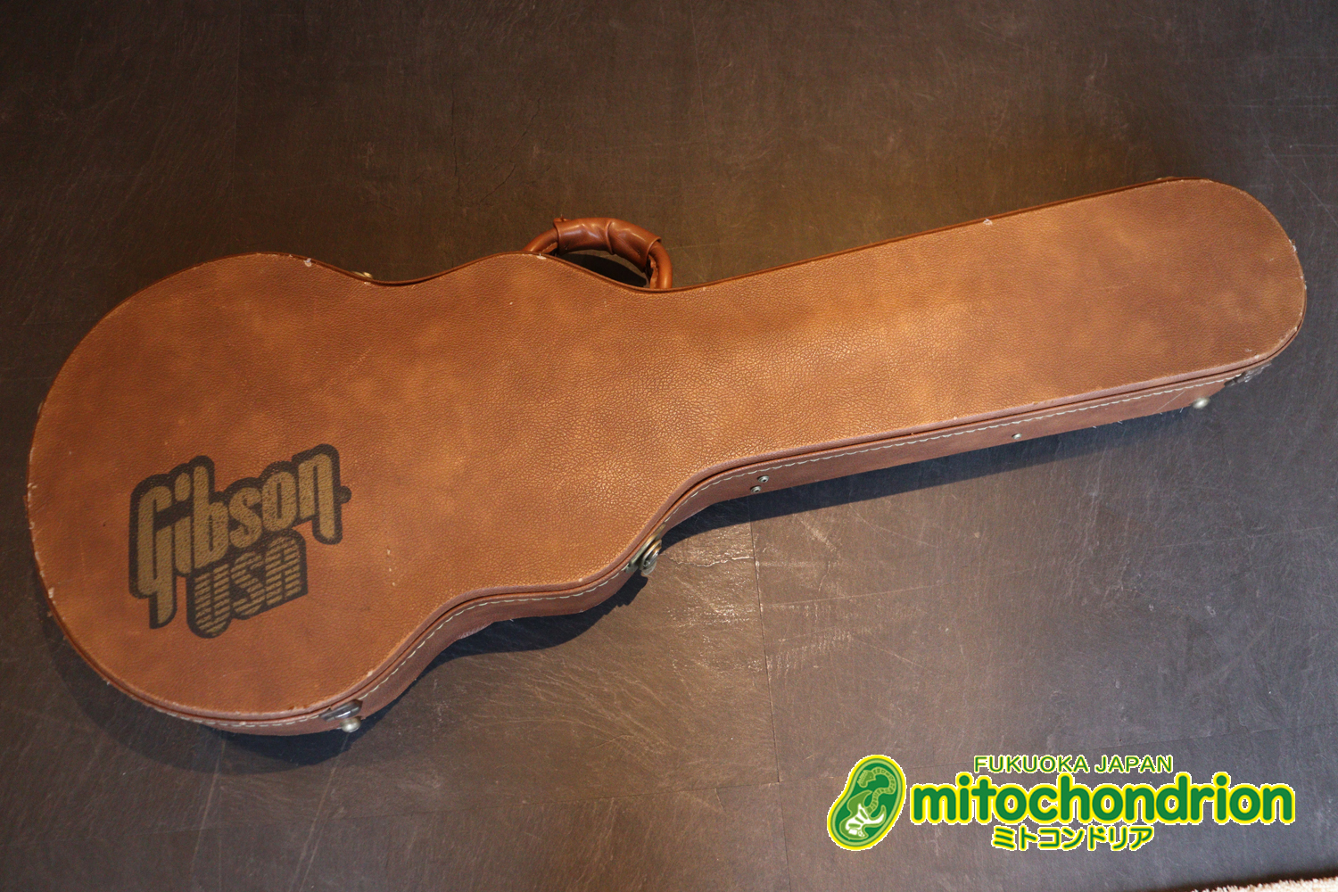 ボディートップがキルトメイプルっぽい木目のレスポールスタンダードです！