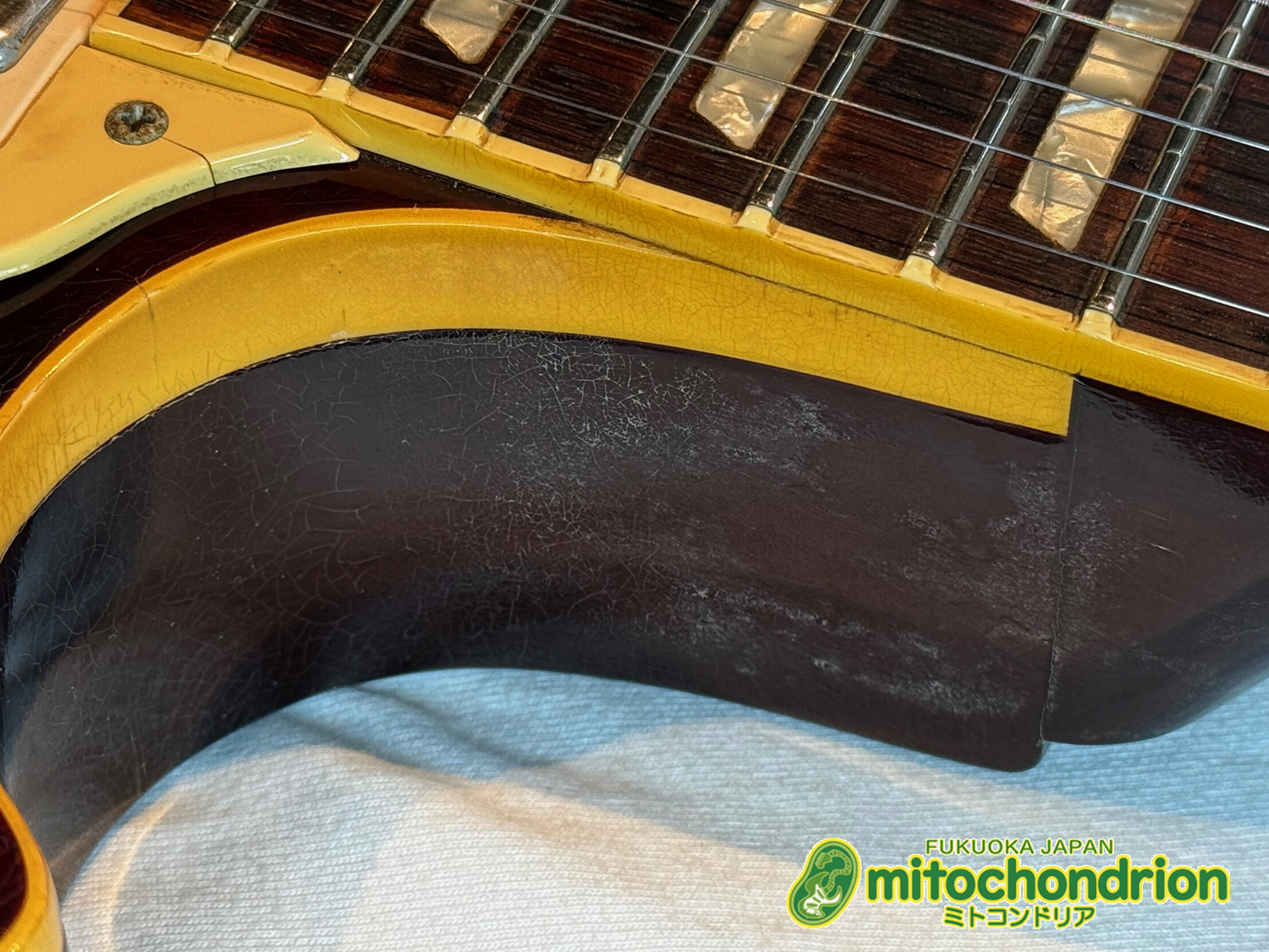 ボディートップがキルトメイプルっぽい木目のレスポールスタンダードです！