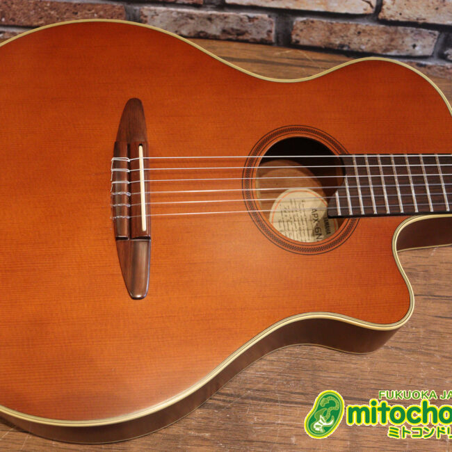 プリアンプから、回路が外されてしまっているのでパッシブピックアップ状態です。