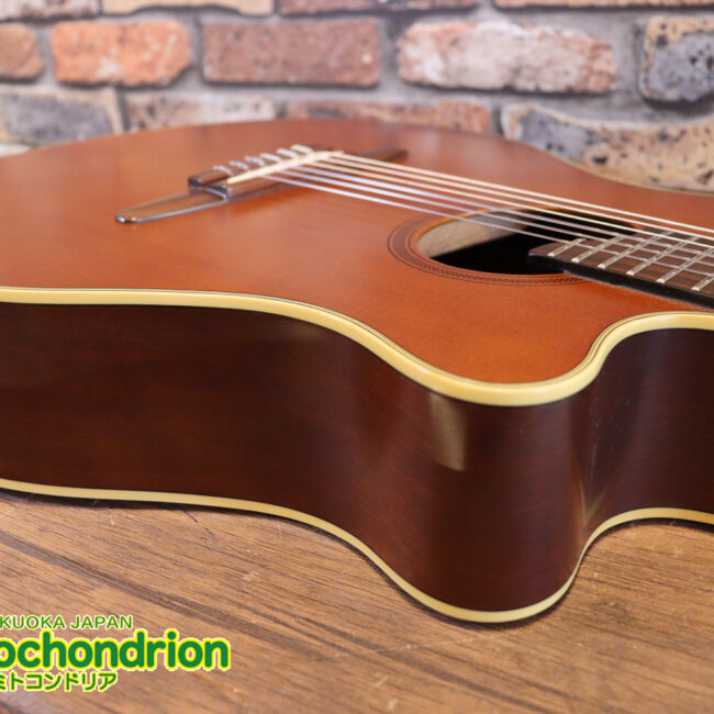 プリアンプから、回路が外されてしまっているのでパッシブピックアップ状態です。