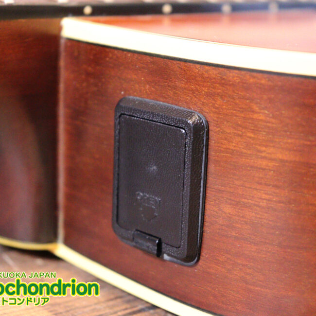 プリアンプから、回路が外されてしまっているのでパッシブピックアップ状態です。