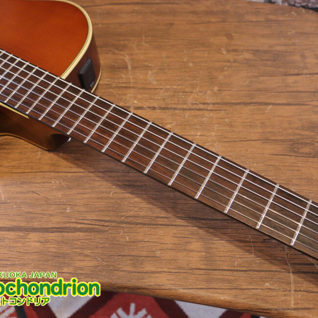 プリアンプから、回路が外されてしまっているのでパッシブピックアップ状態です。