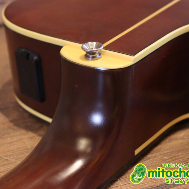 プリアンプから、回路が外されてしまっているのでパッシブピックアップ状態です。