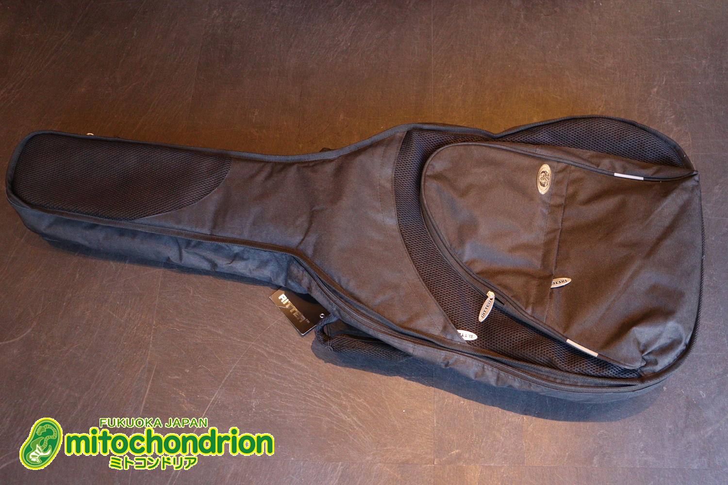 プリアンプから、回路が外されてしまっているのでパッシブピックアップ状態です。