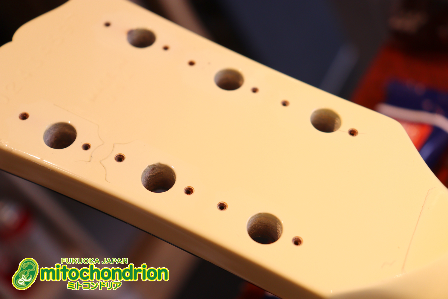 2ハムバッカーなのにスペシャル？しかもエボニー指版？