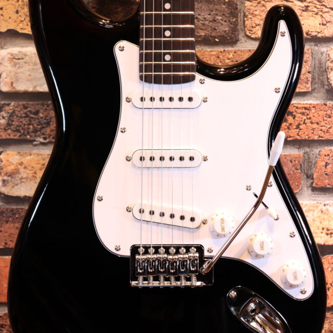 これから始める方にお勧め！万能なストラト・タイプ！BLK