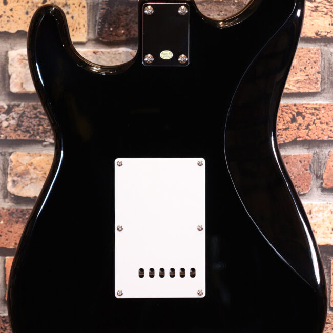 これから始める方にお勧め！万能なストラト・タイプ！BLK