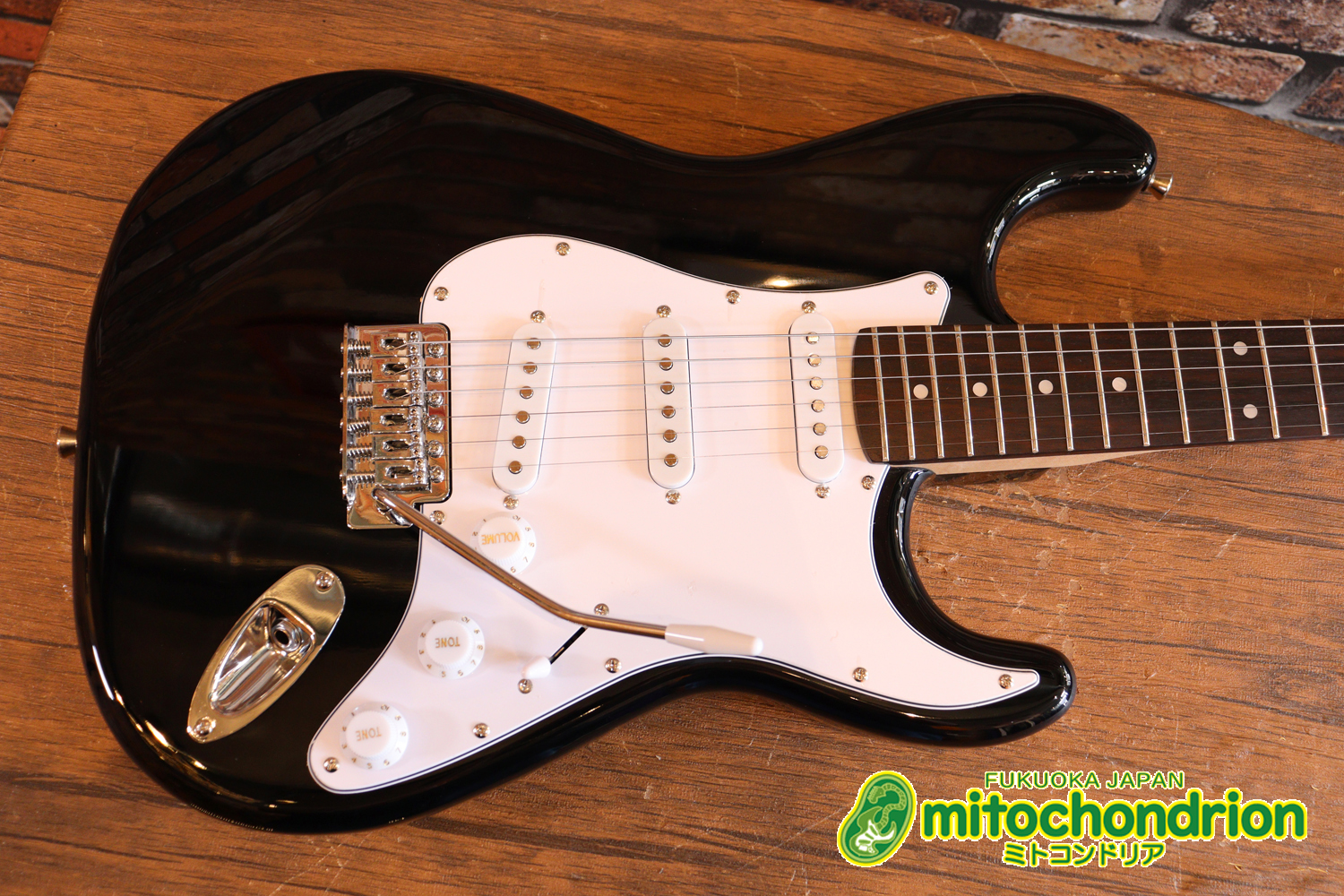 これから始める方にお勧め！万能なストラト・タイプ！BLK