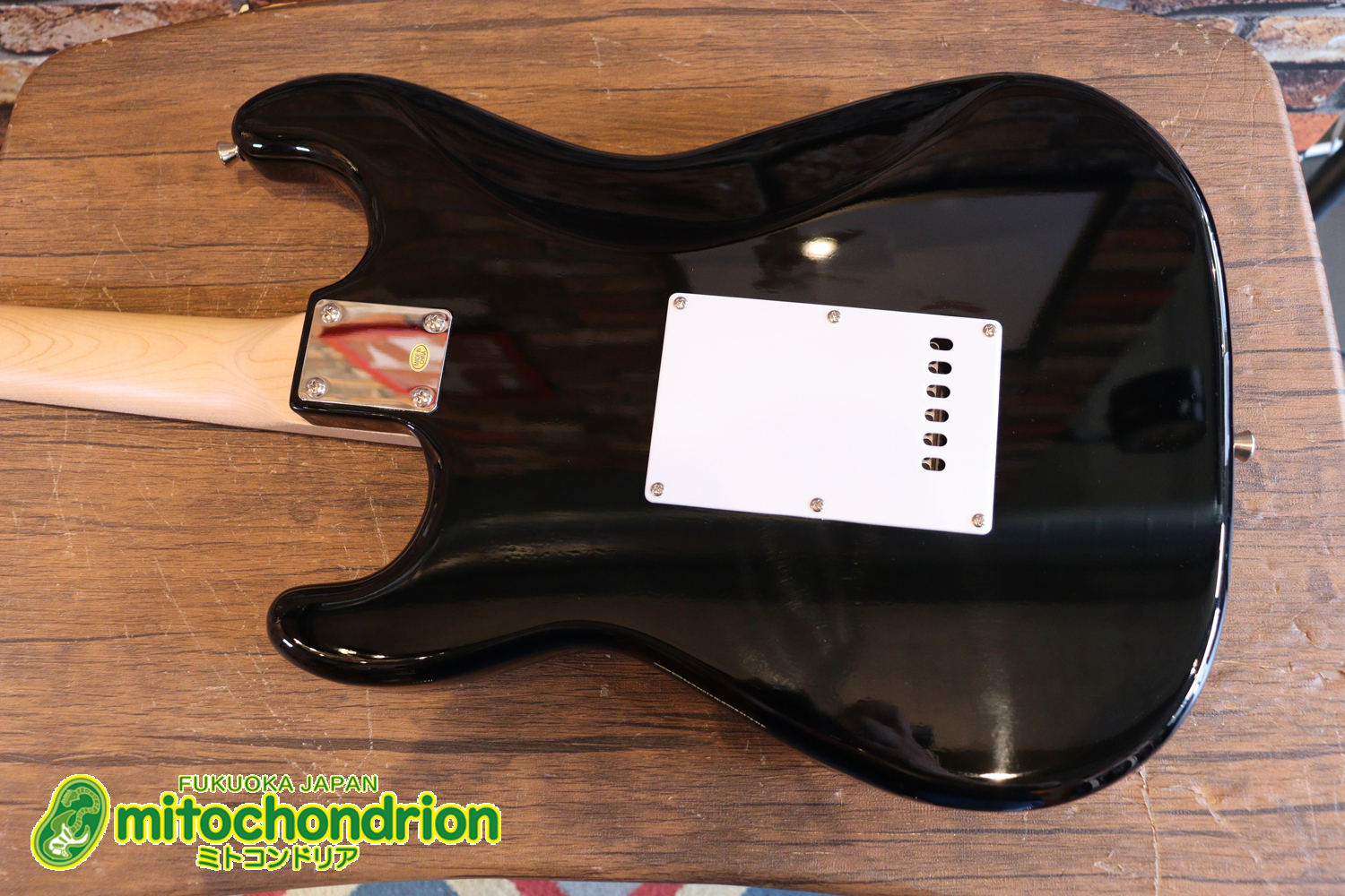 これから始める方にお勧め！万能なストラト・タイプ！BLK