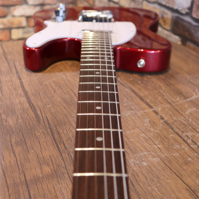これからギターを始める方にもお勧め！レジェンドのテレキャスタータイプ！調整済です！レッド