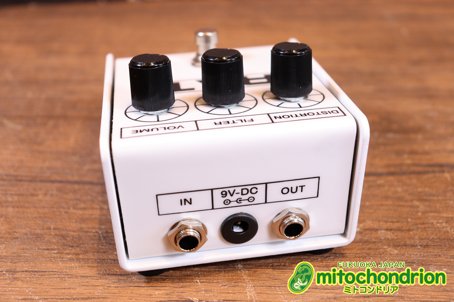 イケベ楽器 40周年と45周年の記念に作られたホワイト、レッド、イエローのRAT2、3台セット！